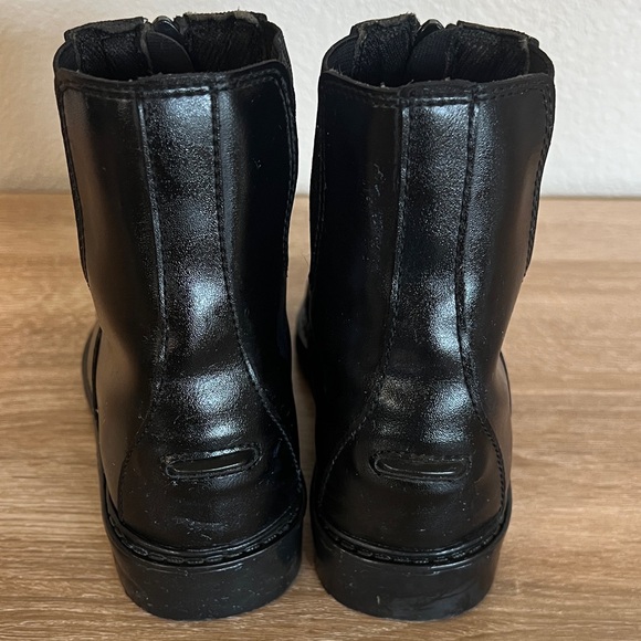 Girls Tuff Rider Black Boots with Zipper Closure - Picture 3 of 6